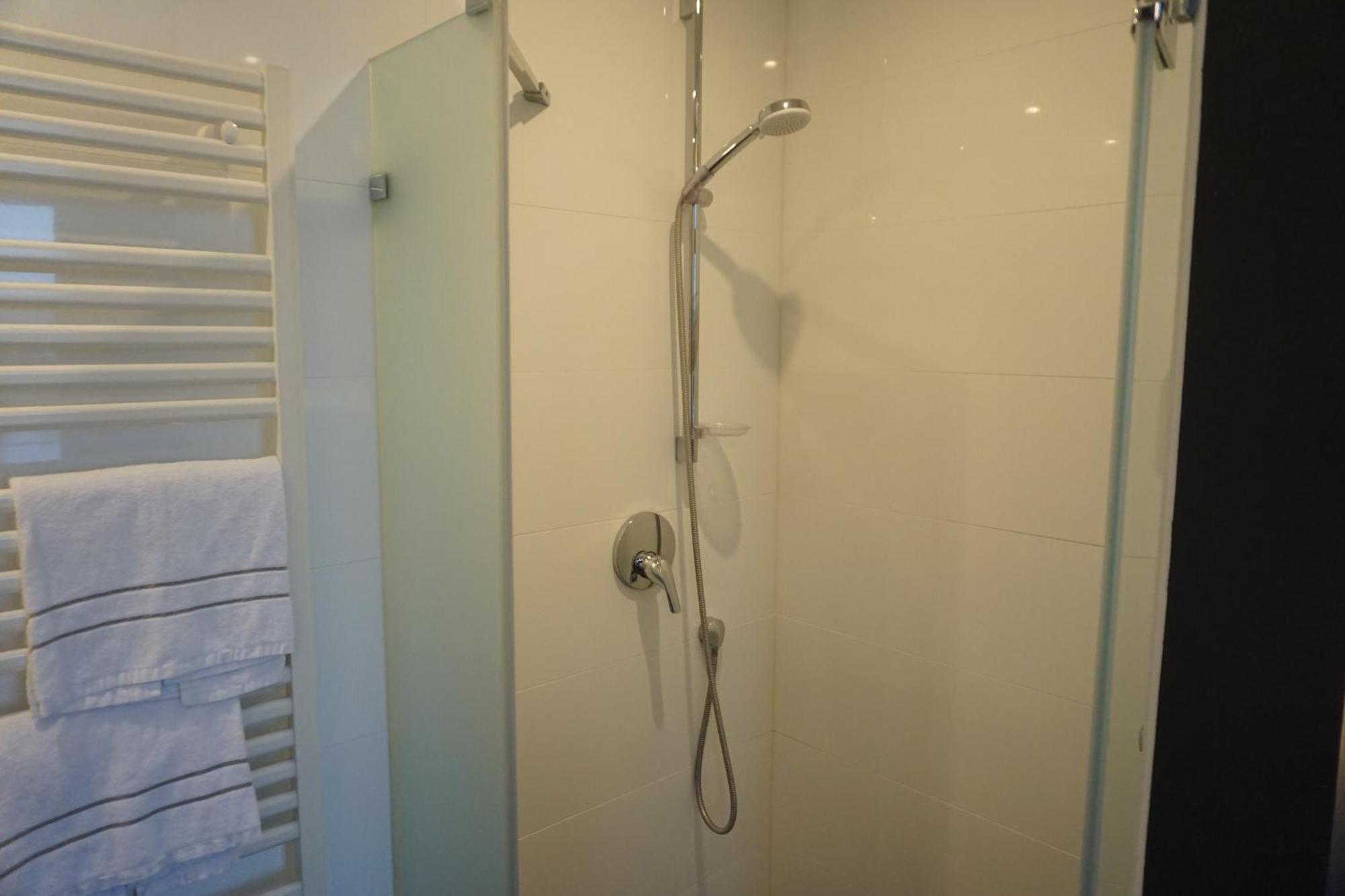 Hotel Bucheneck Linz am Rhein Bagian luar foto