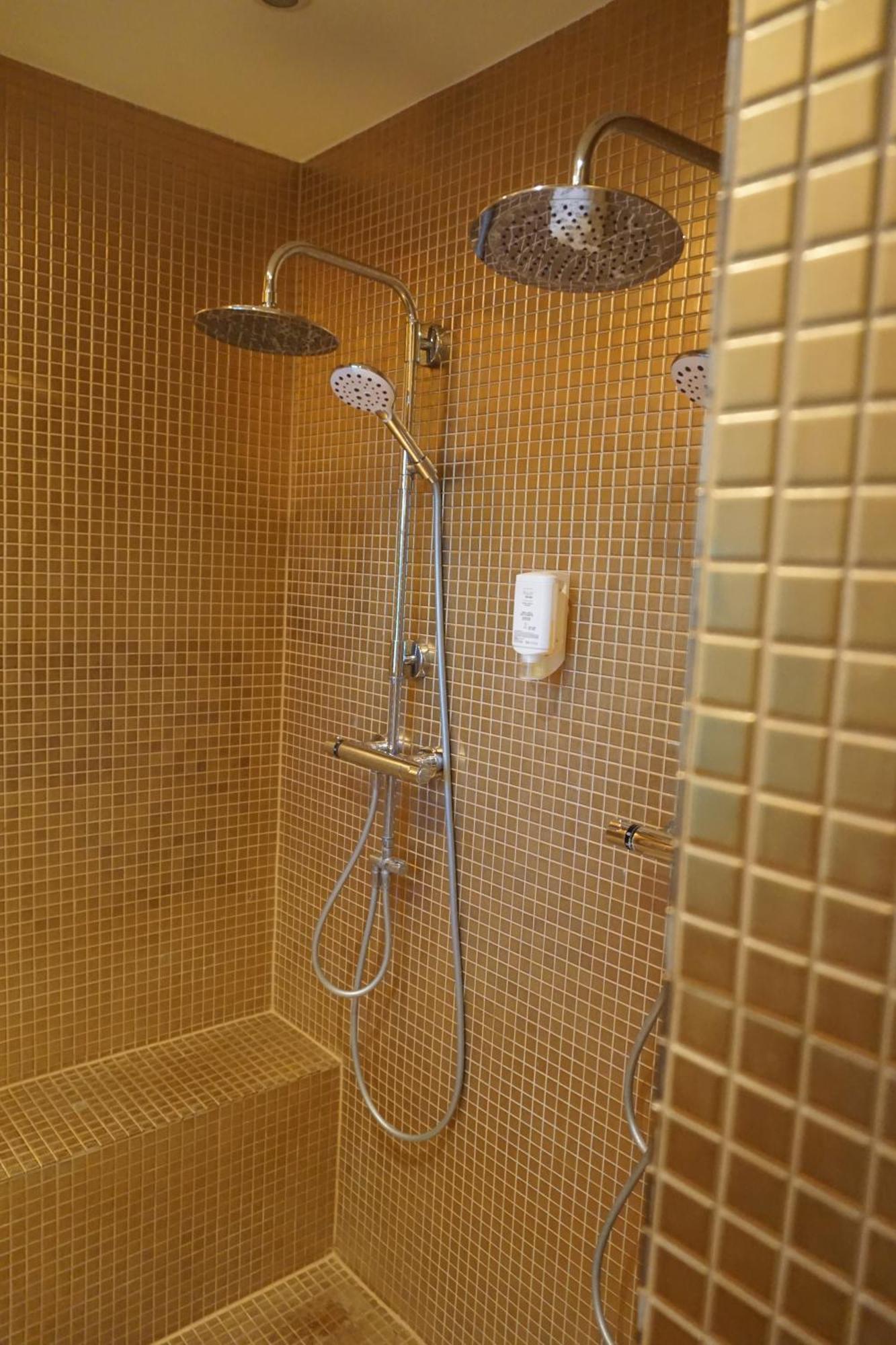 Hotel Bucheneck Linz am Rhein Bagian luar foto