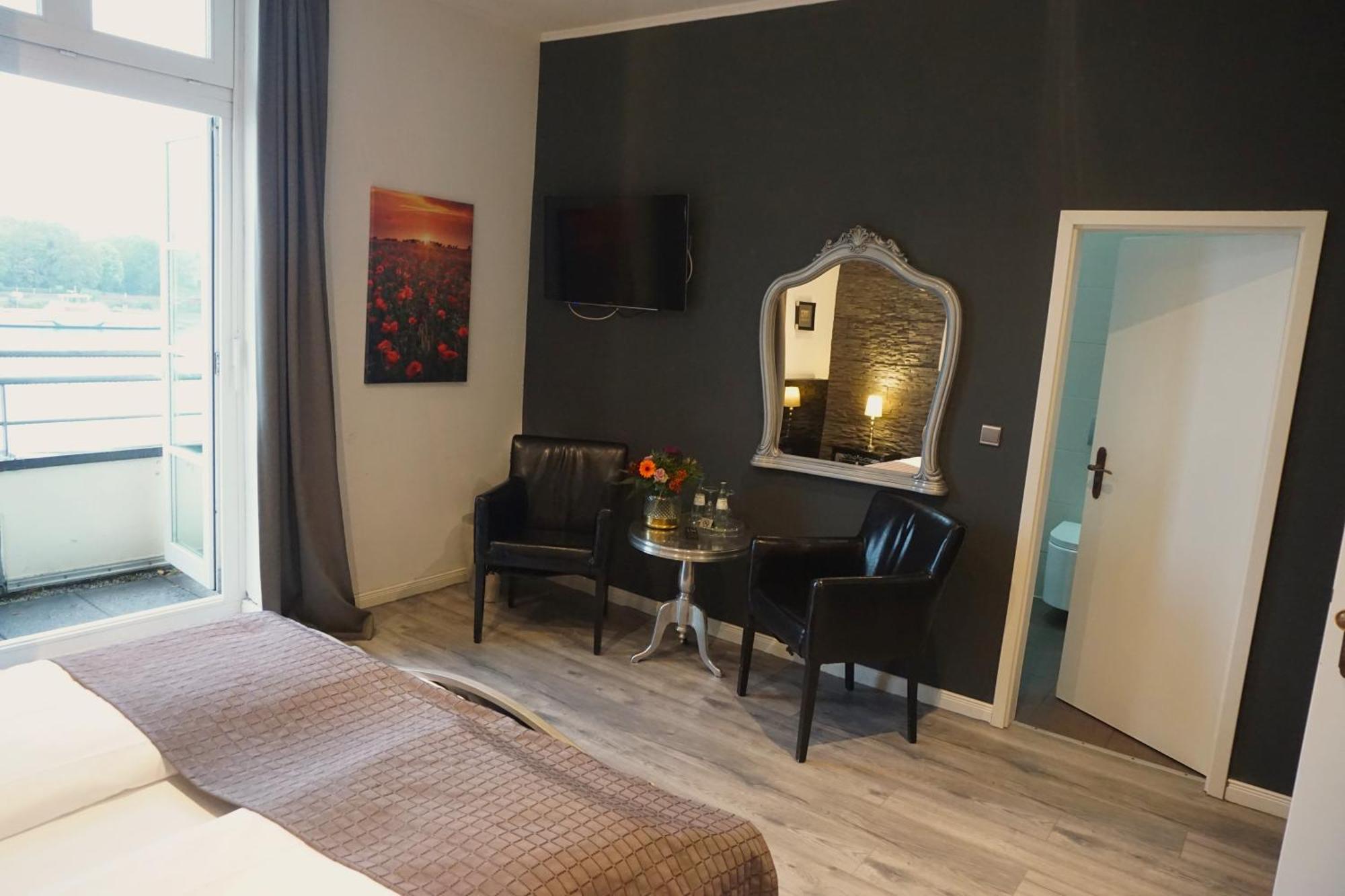 Hotel Bucheneck Linz am Rhein Bagian luar foto