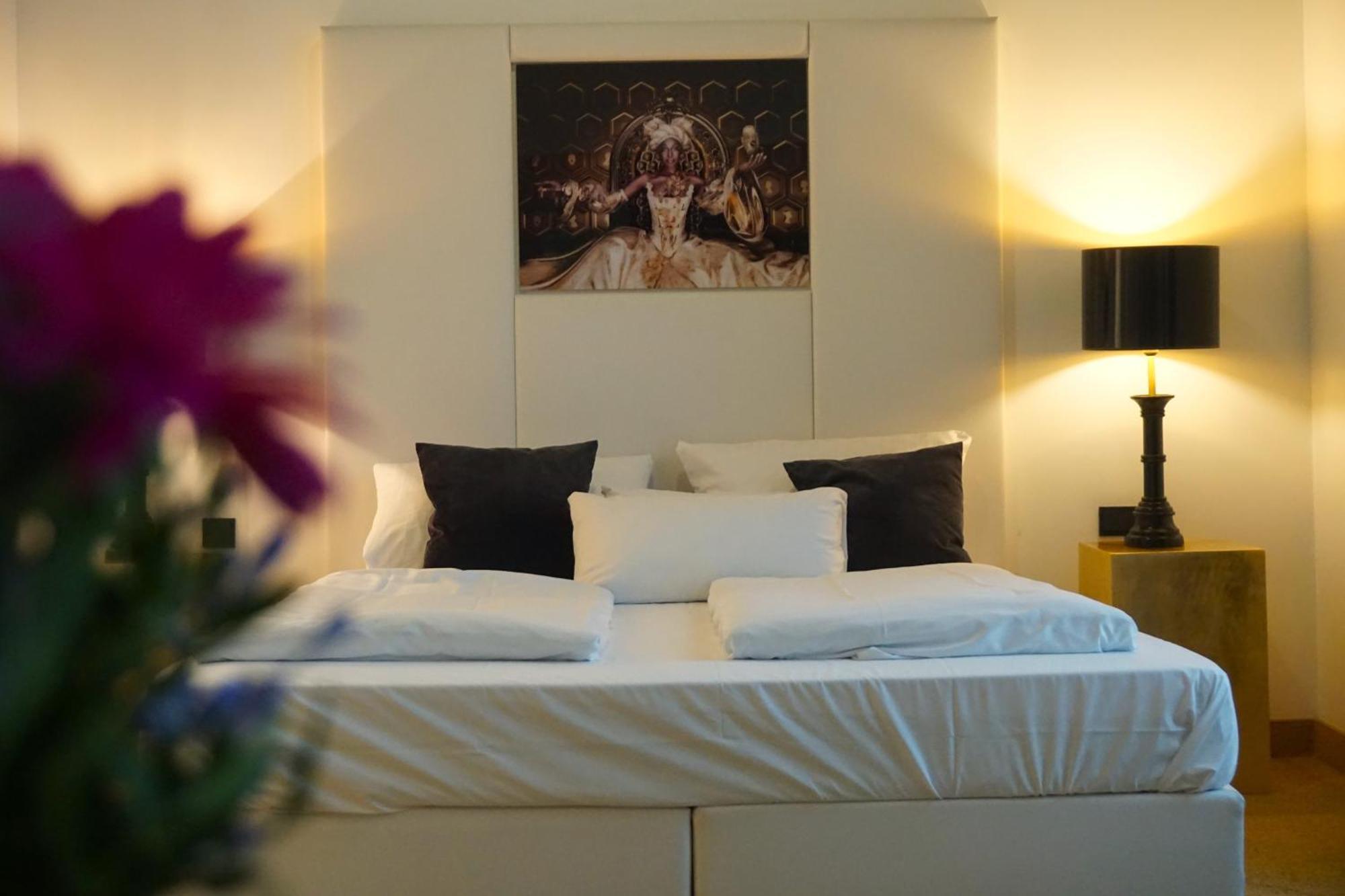 Hotel Bucheneck Linz am Rhein Bagian luar foto