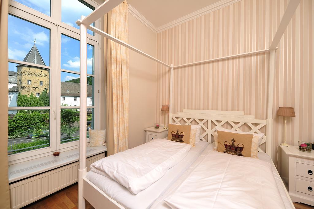 Hotel Bucheneck Linz am Rhein Ruang foto